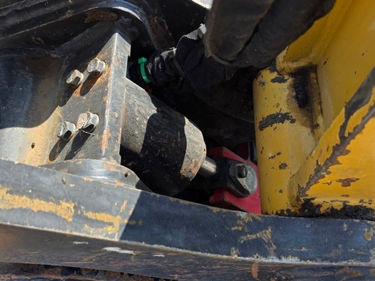 2023-caterpillar-310-image-54