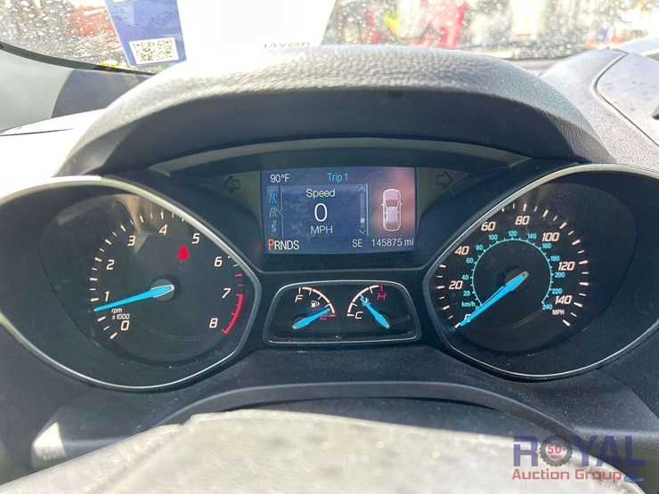 2015-ford-escape-image-8