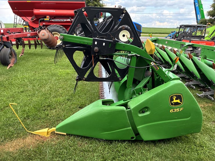 2010-john-deere-635f-image-1