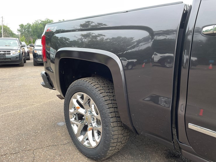 2016-chevrolet-silverado-image-31