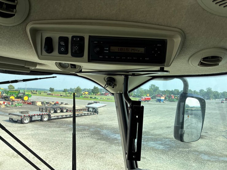 2014-john-deere-s690-image-103