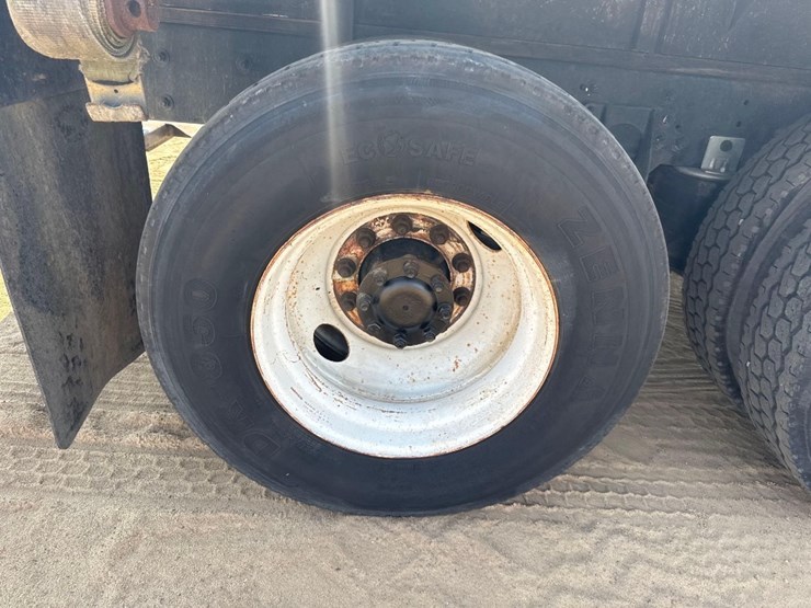 2010-international-durastar-4400-image-14