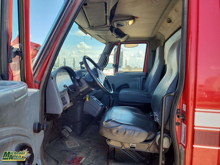 2006-international-durastar-4300-image-12