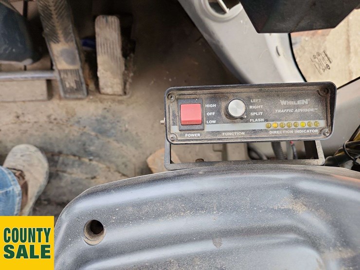 2015-doosan-dl250-3-image-12