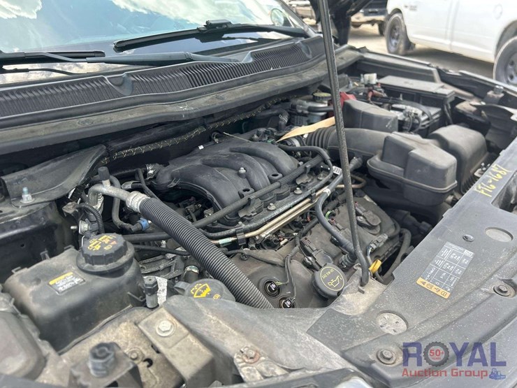 2016-ford-explorer-image-14
