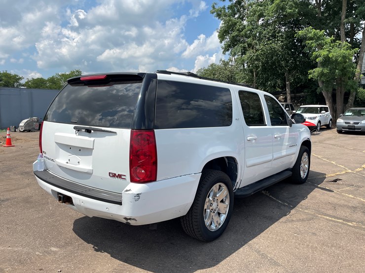 2007-gmc-yukon-xl-image-3