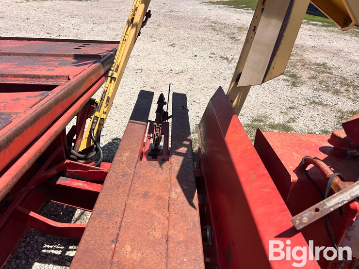 new-holland-1037-image-20