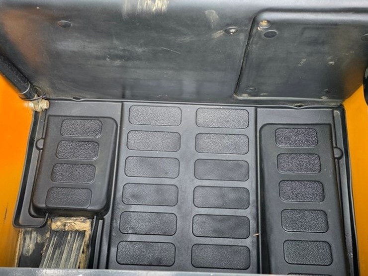2022-case-tr340b-image-42