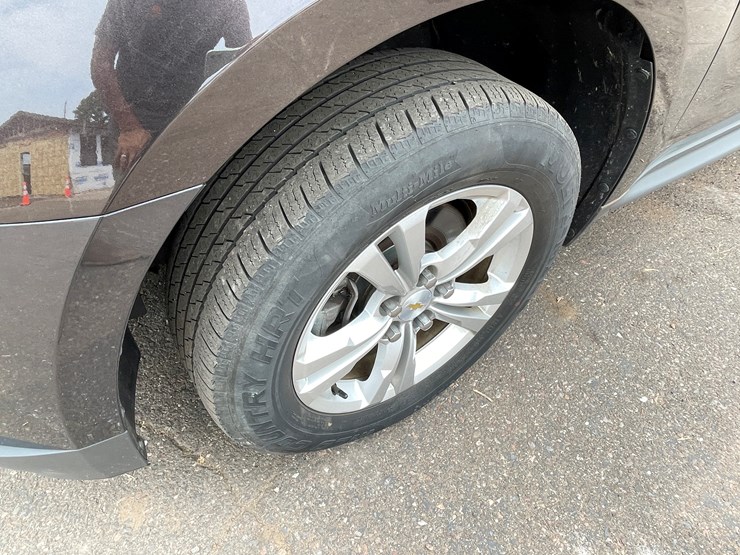 2013-chevrolet-equinox-lt-image-12