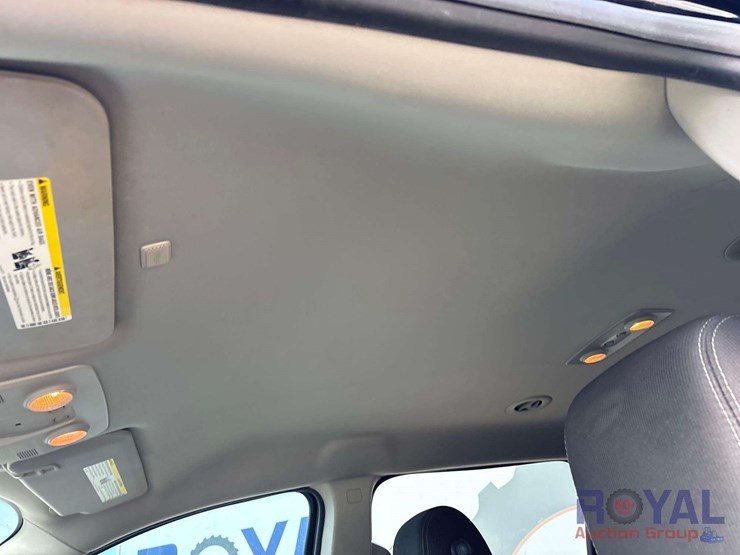 2016-chevrolet-traverse-image-15