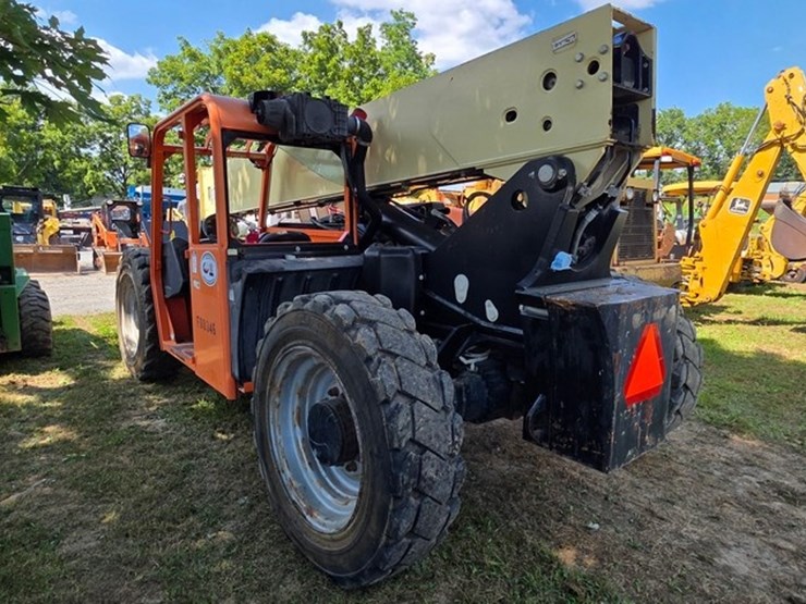 2013-jlg-g9-43a-image-3