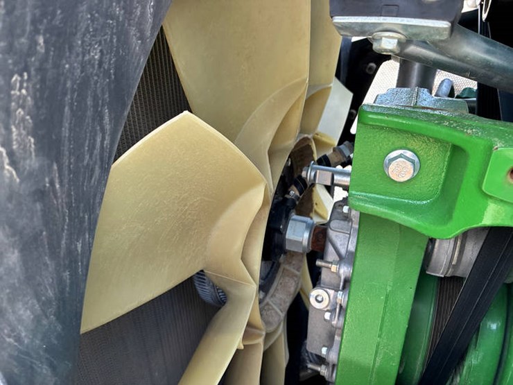 2022-john-deere-8r-310-image-77