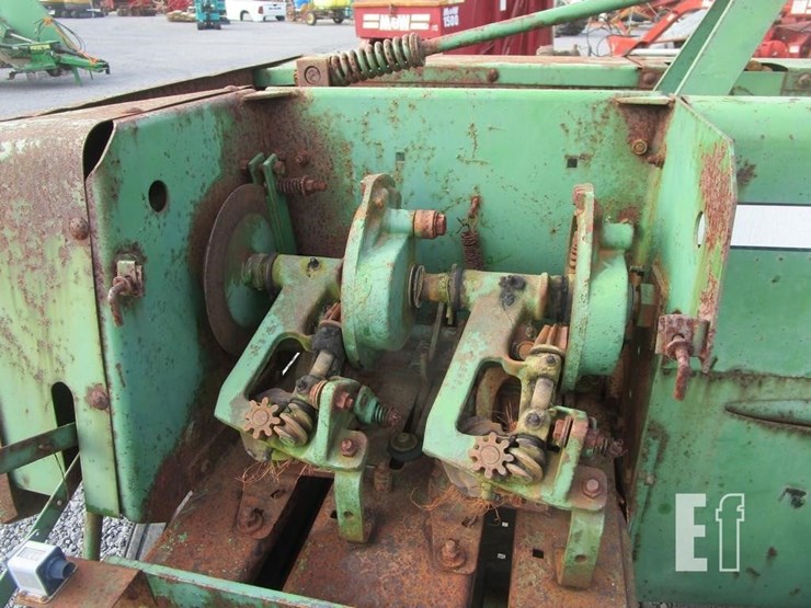 john-deere-336-image-5