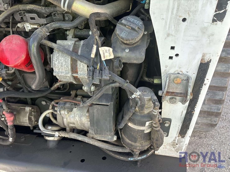 2019-bobcat-t770-image-15