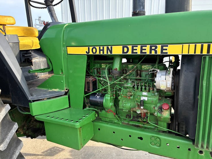 1982-john-deere-4440-image-17