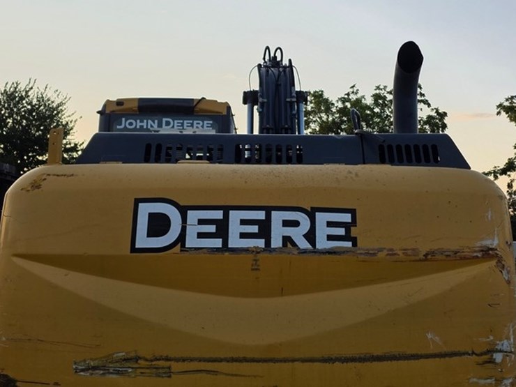 2013-deere-160g-lc-image-28