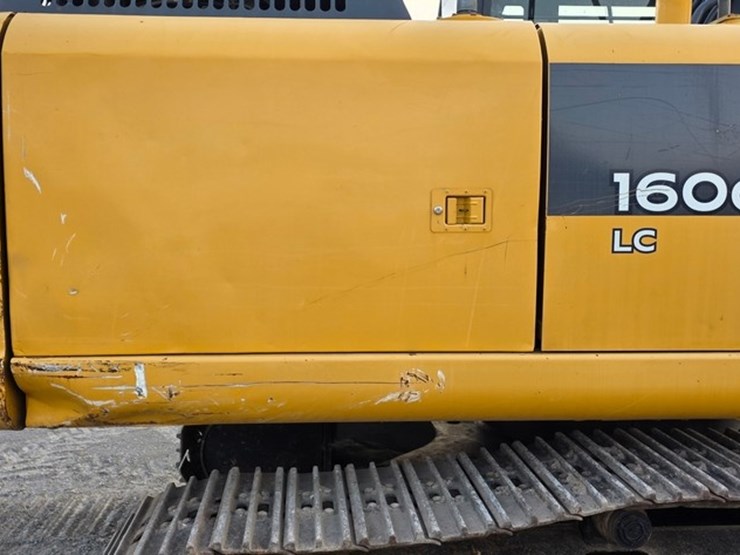 2013-deere-160g-lc-image-32