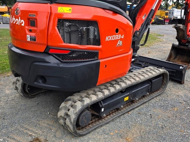 2021-kubota-kx033-4-image-21