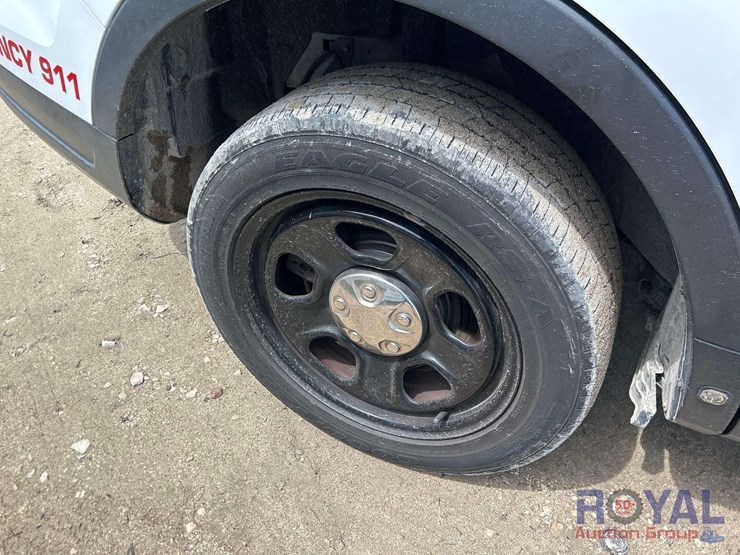 2019-ford-explorer-image-25