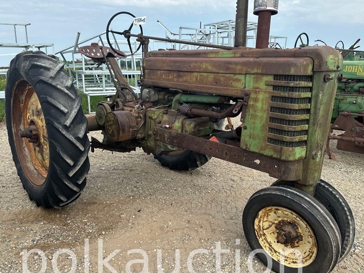 john-deere-b-image-1