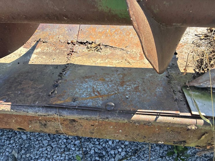 john-deere-444-image-19