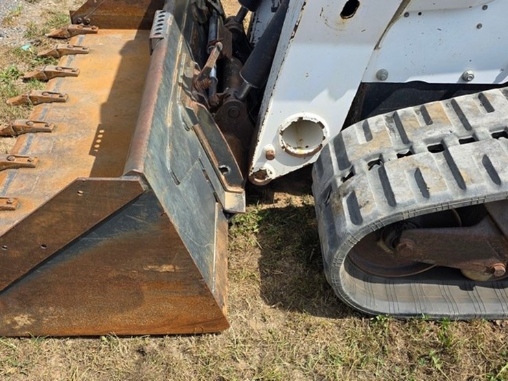 2018-bobcat-t870-image-31