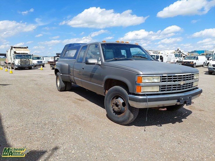 1992-chevrolet-3500-image-2