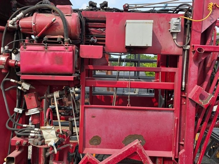 comfort-chute-h-series-hoof-trimming-trailer-image-15