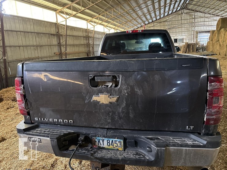 2011-chevrolet-2500-image-3