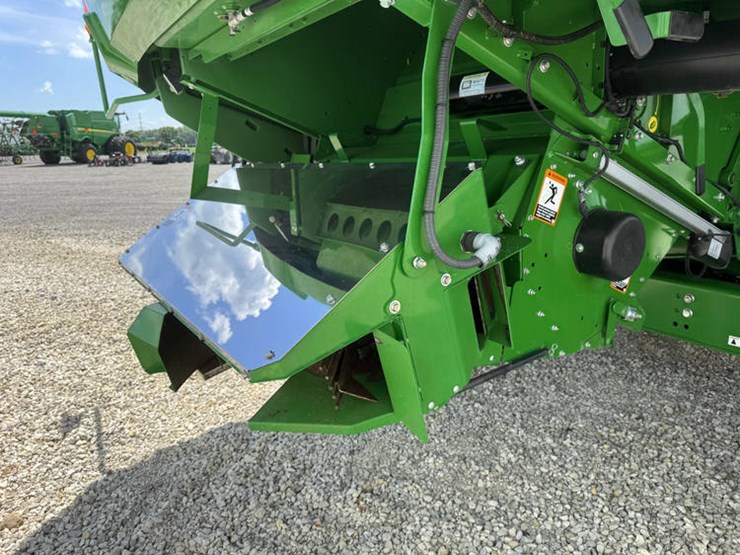 2022-john-deere-s780-image-48
