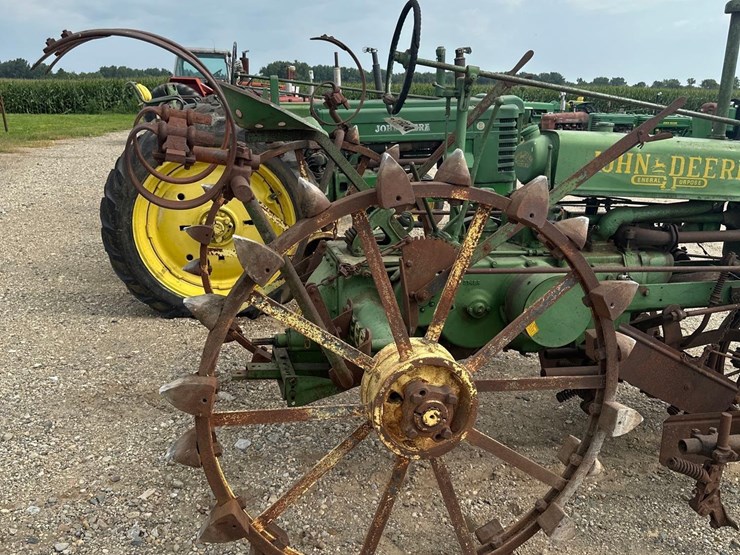 john-deere-b-image-13