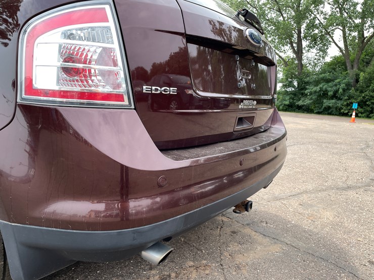 2010-ford-edge-image-29