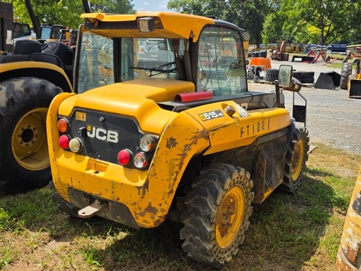 2011-jcb-515-40-image-4