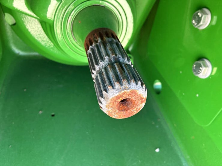 2023-john-deere-9r-440-image-38