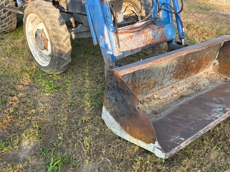 new-holland-tn70-image-6