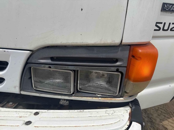 1997-isuzu-npr-image-14