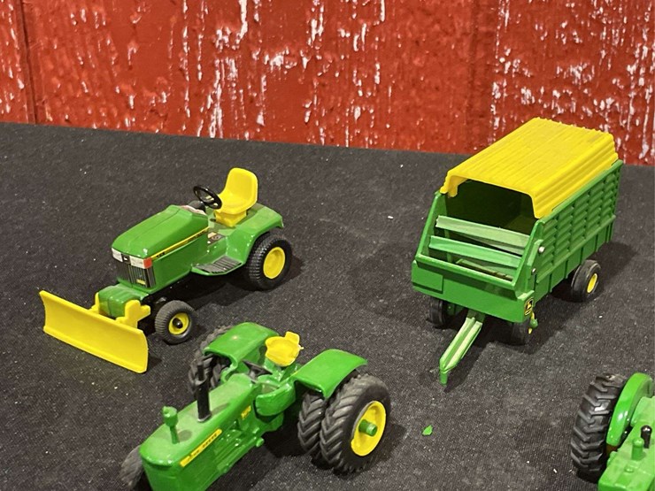 john-deere-64-image-3