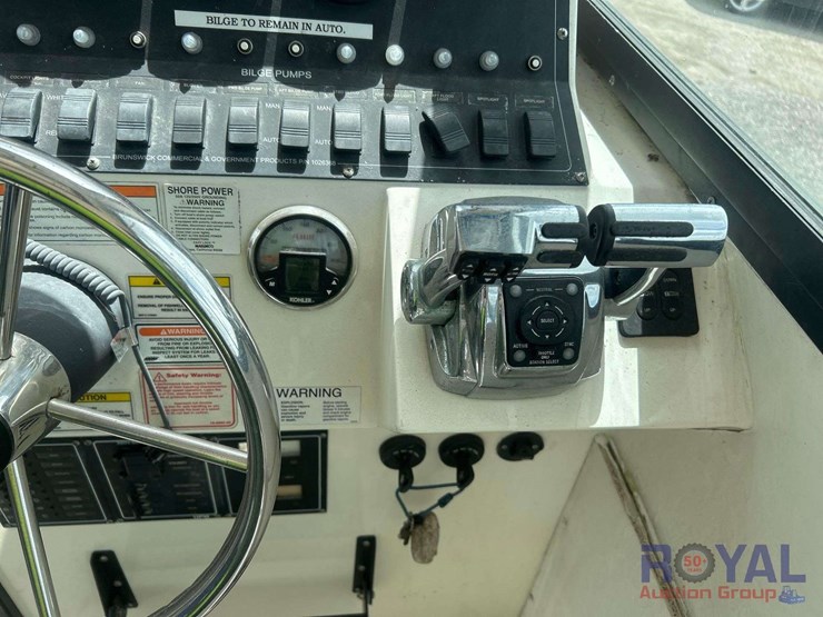 2007-brunswick-challenger-27ft-fire-rescue-boat-with-tri-axle-boat-trailer-image-23