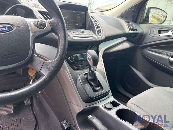 2015-ford-escape-image-12