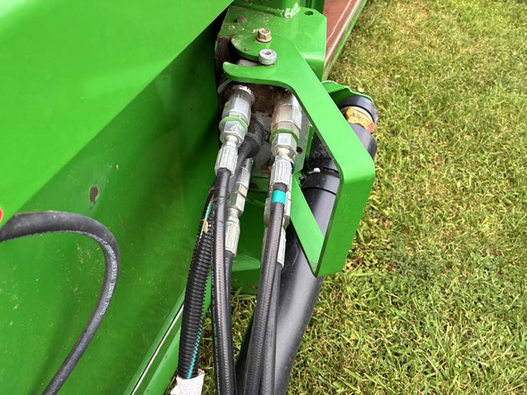 2010-john-deere-635f-image-13