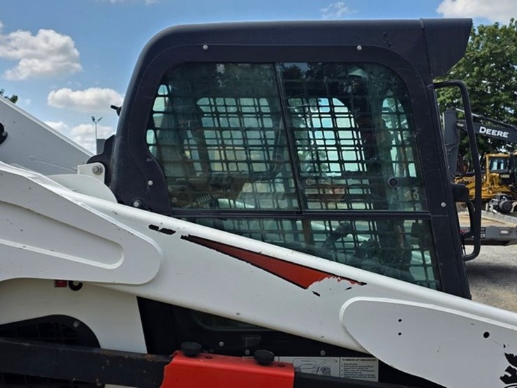 2018-bobcat-t870-image-13