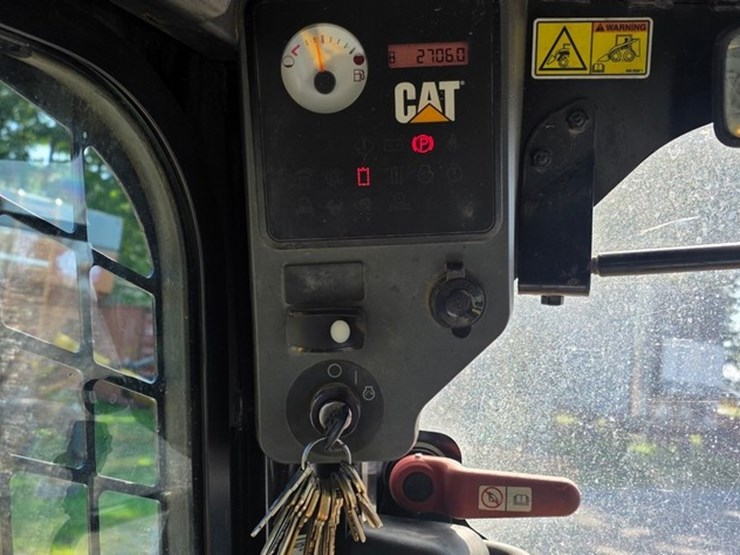2012-caterpillar-272c-image-52