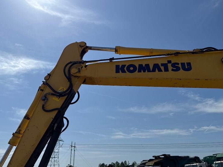 2016-komatsu-pc210-lc-11-image-14