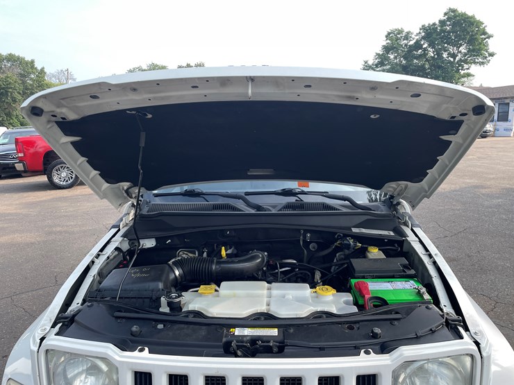 2008-jeep-liberty-sport-image-43
