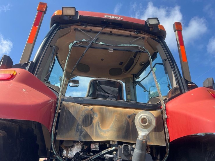 case-ih-magnum-180-image-15