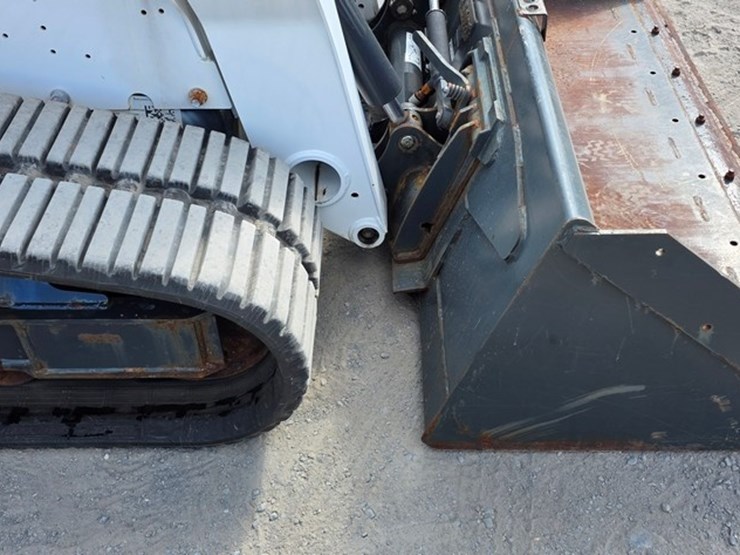 2023-bobcat-t770-image-8