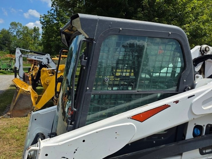 2018-bobcat-t870-image-33