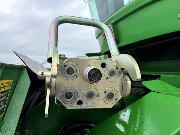 2002-john-deere-9750-image-13