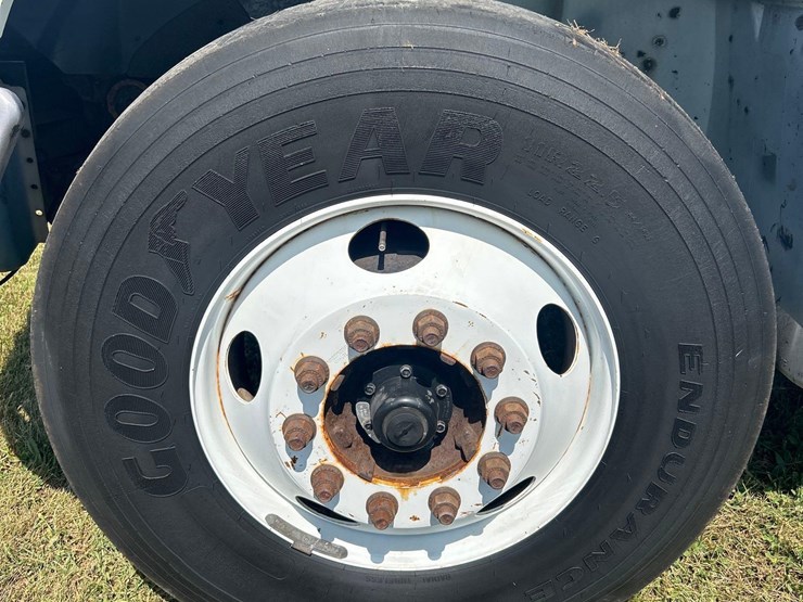 2014-international-durastar-4400-image-3