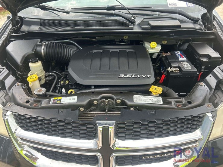 2014-dodge-grand-caravan-image-12